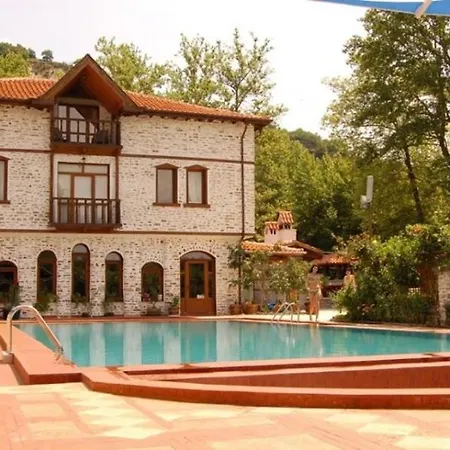 парк - макензен Otel Melnik (Blagoevgrad)