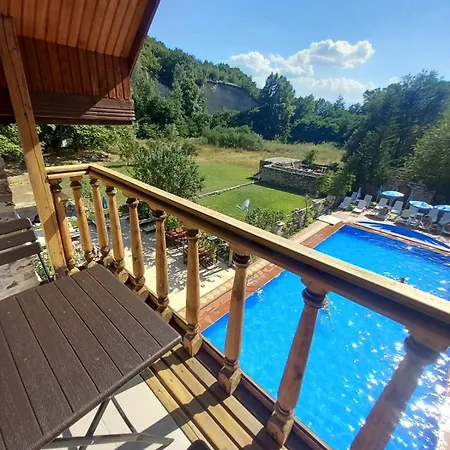 парк - макензен 3* Melnik (Blagoevgrad)