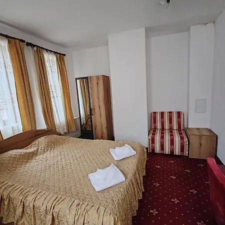 парк - макензен Otel Melnik (Blagoevgrad)