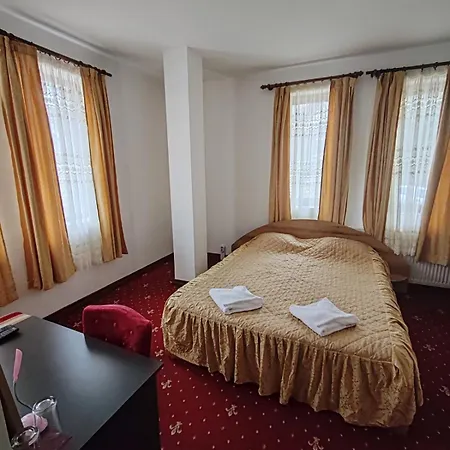 парк - макензен 3* Melnik (Blagoevgrad)
