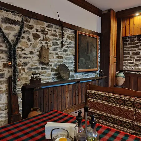 парк - макензен Otel Melnik (Blagoevgrad)