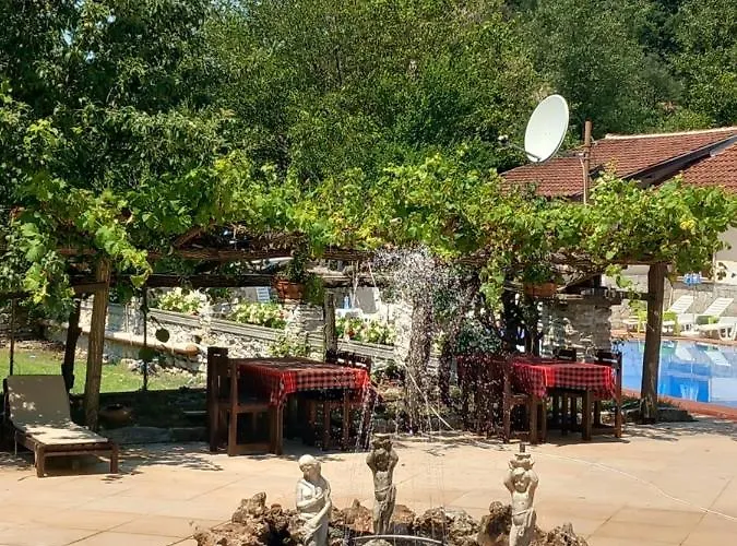 парк - макензен Hotel Melnik (Blagoevgrad)